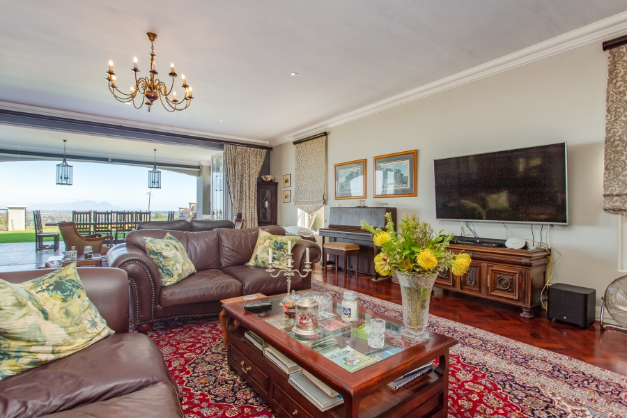 6 Bedroom Property for Sale in Stellenbosch Farms Western Cape